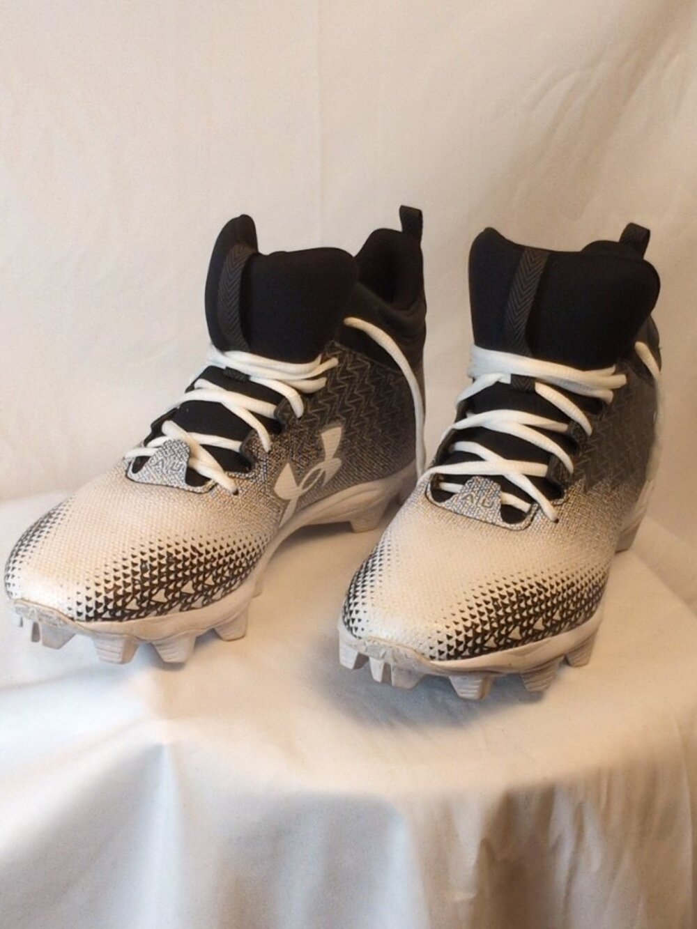 Under Armour Spotlight Cleats